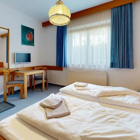 Brixana Gæstehus 4*