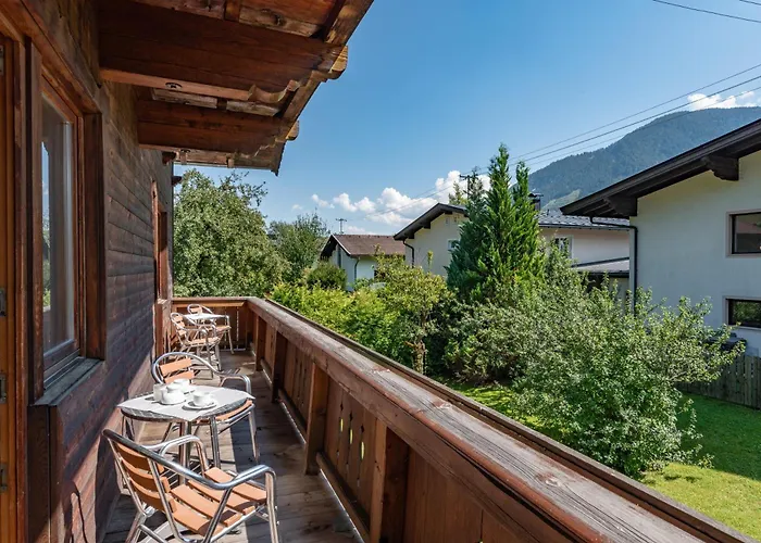 Brixana 게스트하우스 4*